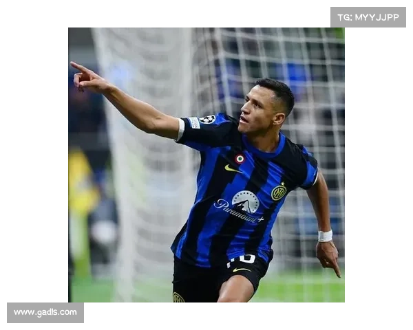 深入探究桑切斯职业生涯中的球队变迁与发展历程 深入探究桑切斯职业生涯中的球队变迁与发展历程